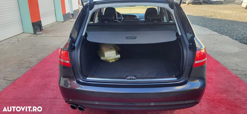 Audi A4 2.0 TDI DPF multitronic Ambiente - 29