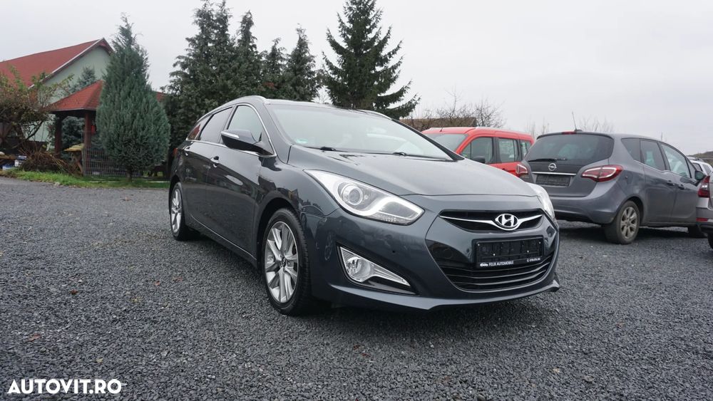 Hyundai i40 i40cw 1.7 CRDi Automatik Fifa World Cup Edition Gold - 3