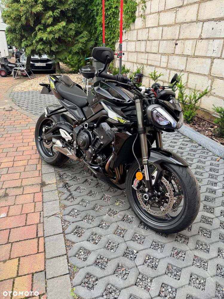 Triumph Street Triple - 15