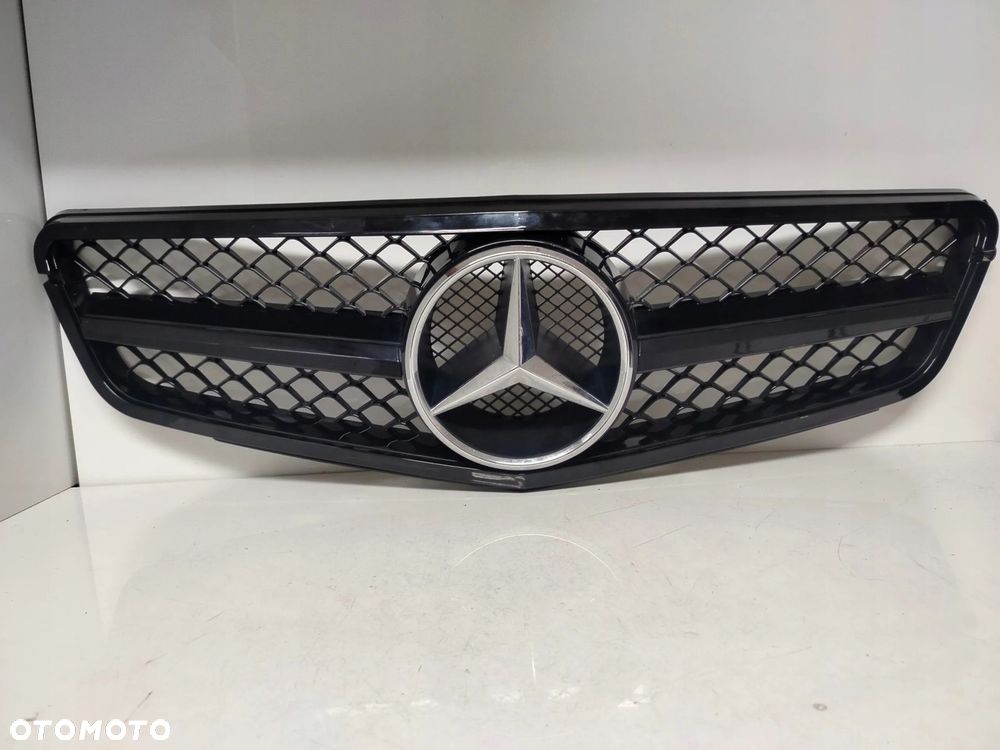 MERCEDES W207 09R- GRILL ATRAPA CHŁODNICY A2078880260 - 1