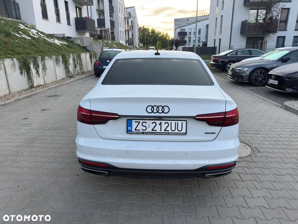 Audi A4 Limousine 45 TFSI quattro S tronic S line - 4
