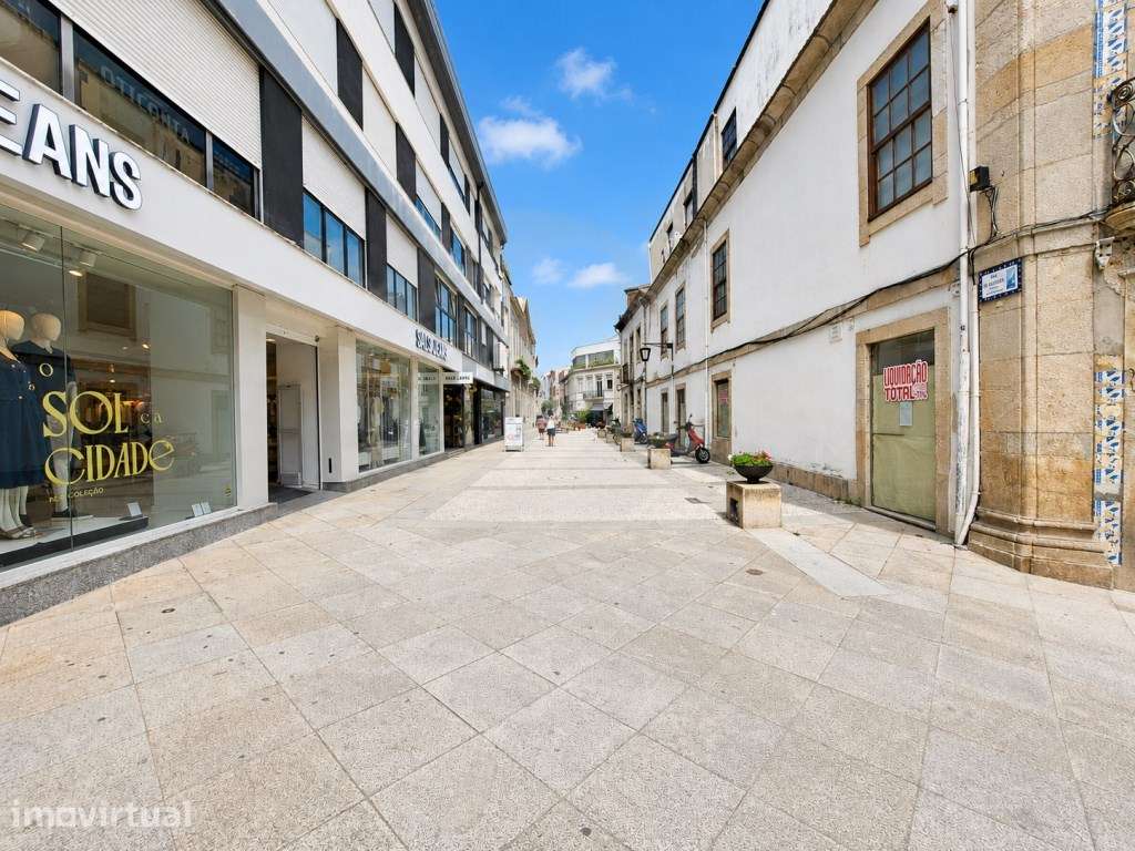 Moradia com Espaço Comercial na Póvoa de Varzim - Grande imagem: 3/25