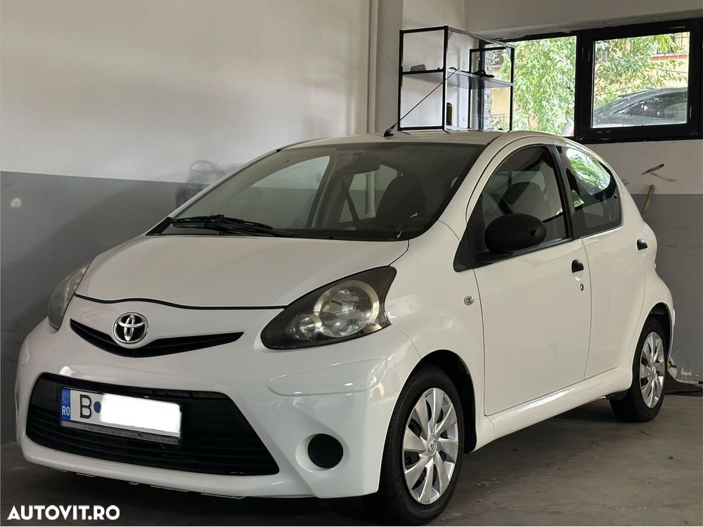 Citroën C-Elysée 1.2 PureTech BVM Shine - 1
