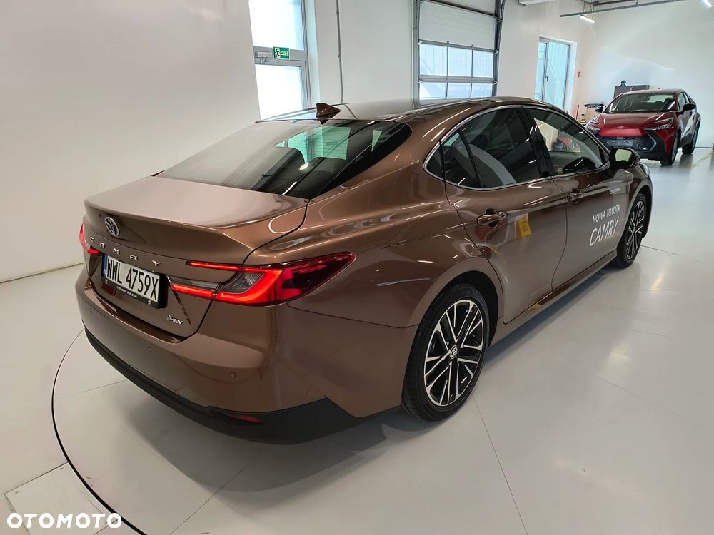 Toyota Camry 2.5 Hybrid Dynamic Force Executive e-CVT - 6
