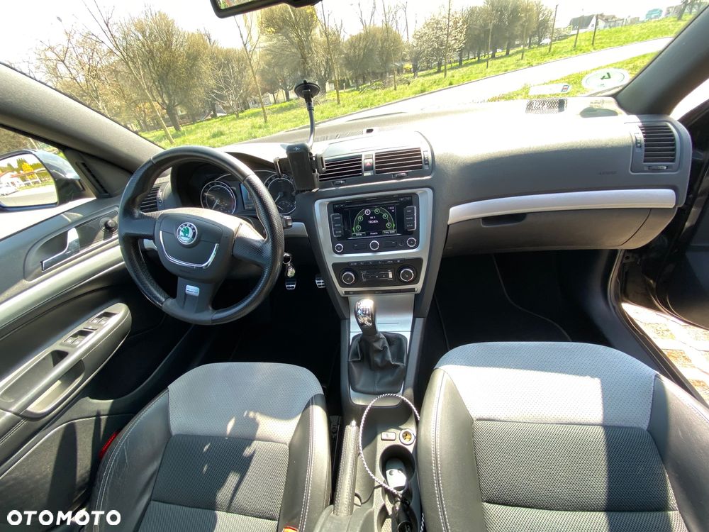 Skoda Octavia 2.0 TDI DPF RS - 9