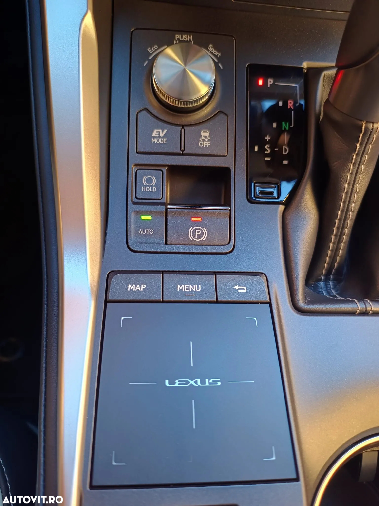Lexus Seria NX - 29