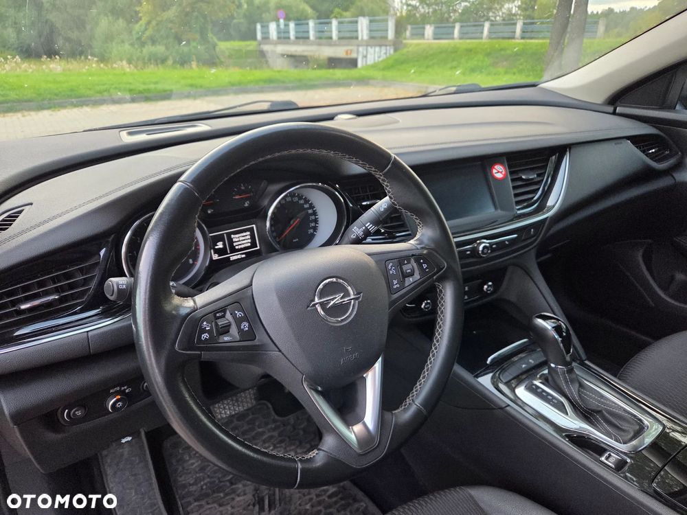 Opel Insignia 1.5 T Innovation S&S - 8