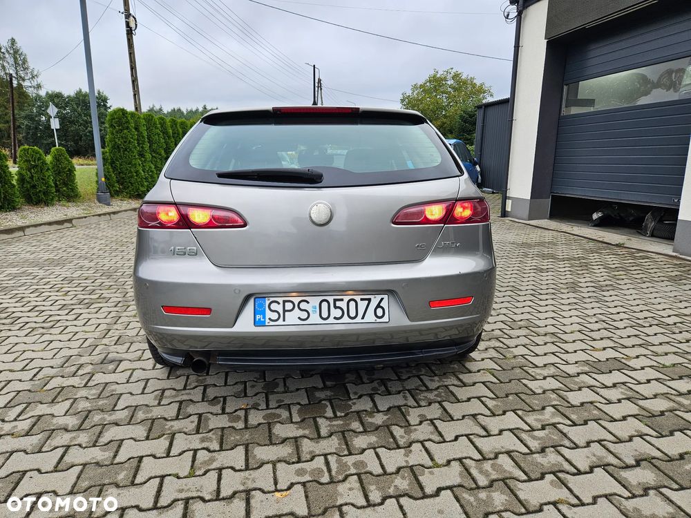 Alfa Romeo 159 1.9 JTDM 8V DPF Distinctive - 6