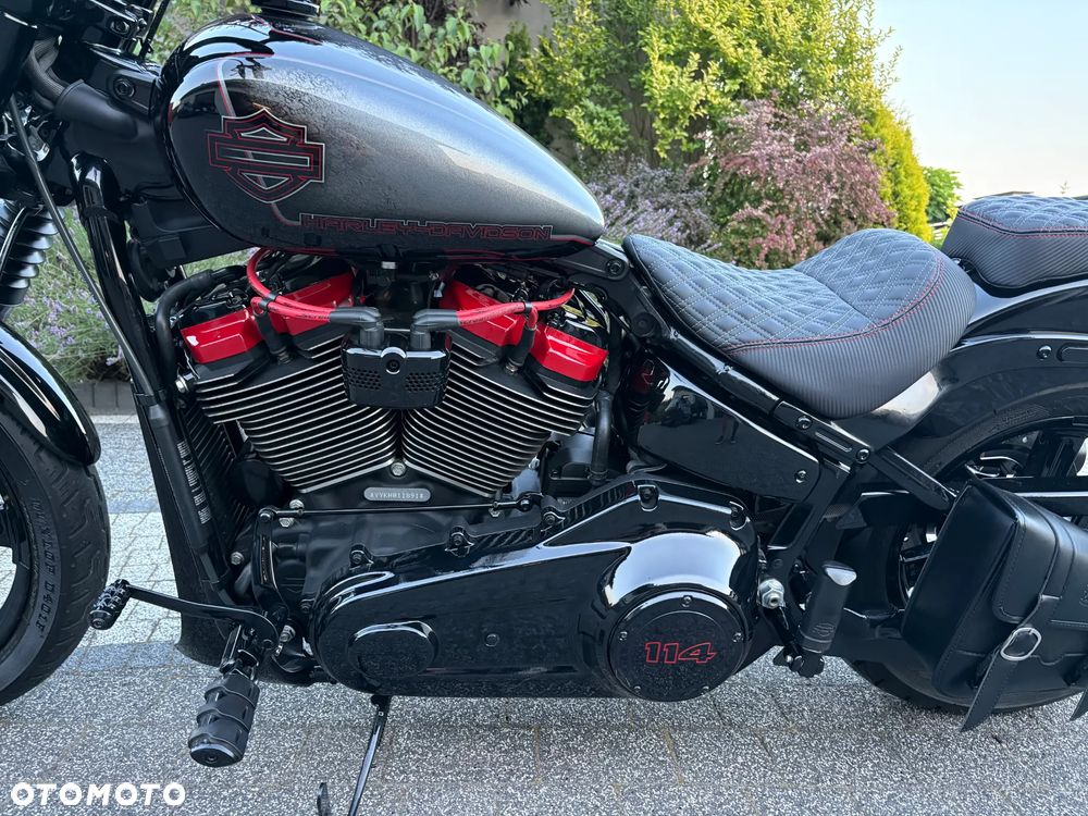 Harley-Davidson Softail Street Bob - 23