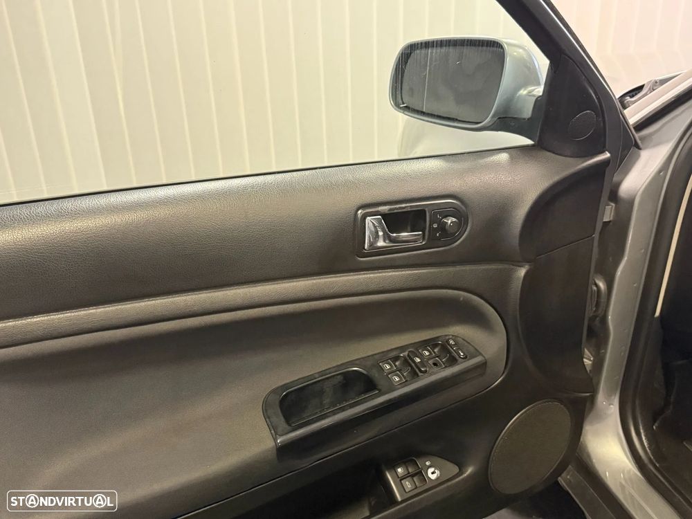 VW Passat 1.9 TDi Trendline 4M - 15