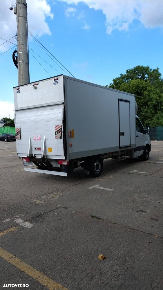 Mercedes-Benz Sprinter - 1