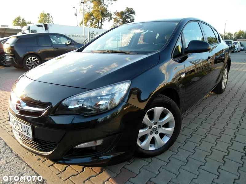 Opel Astra 1.4 Turbo Innovation - 4