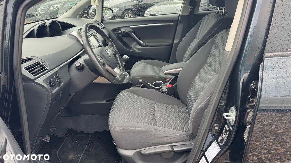Toyota Verso 1.8 7-Sitzer Executive - 24