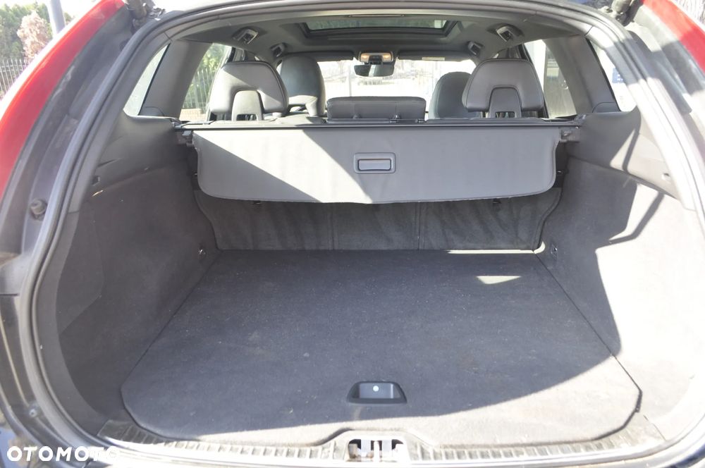Volvo XC 60 D4 Drive-E R-Design Kinetic - 9