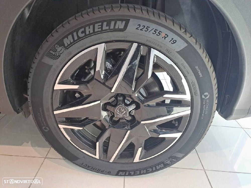 Peugeot 5008 1.2 Hybrid Allure e-DCS6 - 11