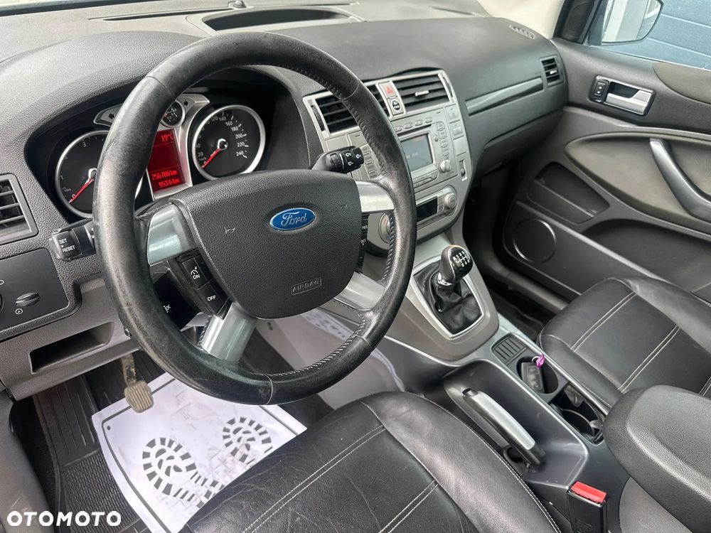Ford Kuga 2.0 TDCi Titanium FWD - 23