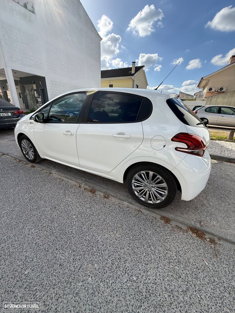 Peugeot 208 1.2 PureTech Active - 6