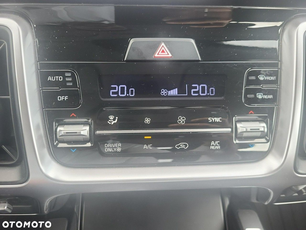 Kia Sorento - 25