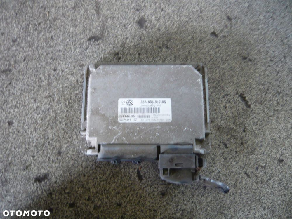 komputer sterownik silnika volkswagen golf iv 1.6 sr 06a906019bq - 1
