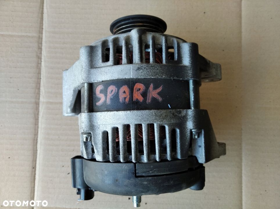 Chevrolet Spark M300 1.0 16V alternator  80 A   96843503