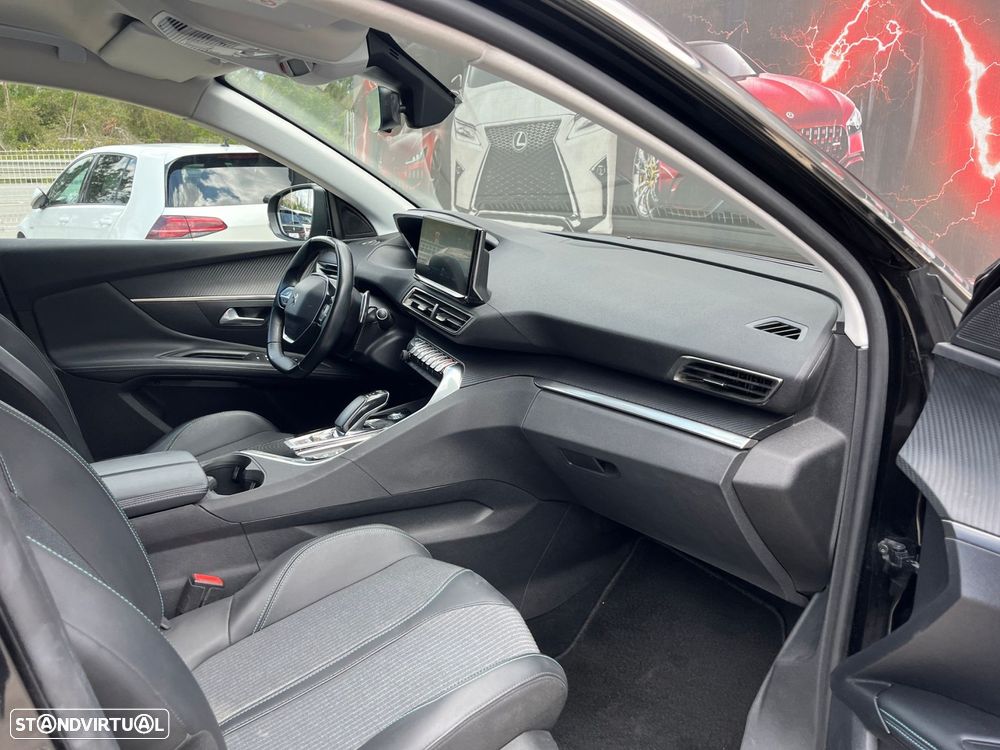 Peugeot 3008 225 e-EAT8 Allure - 51