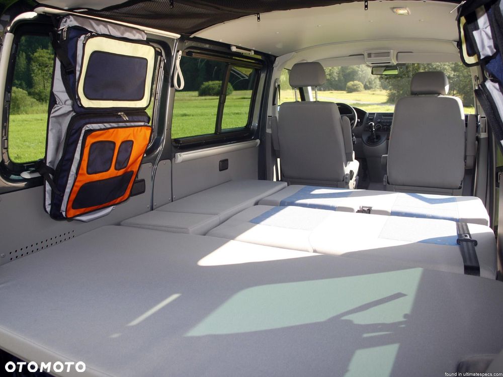 Volkswagen Multivan - 41