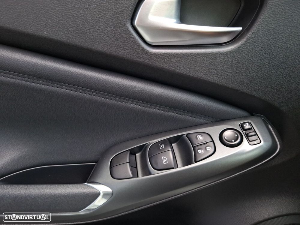 Nissan Juke 1.6 Hybrid N-Connecta Two Tone - 19