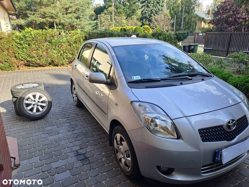 Toyota Yaris - 2