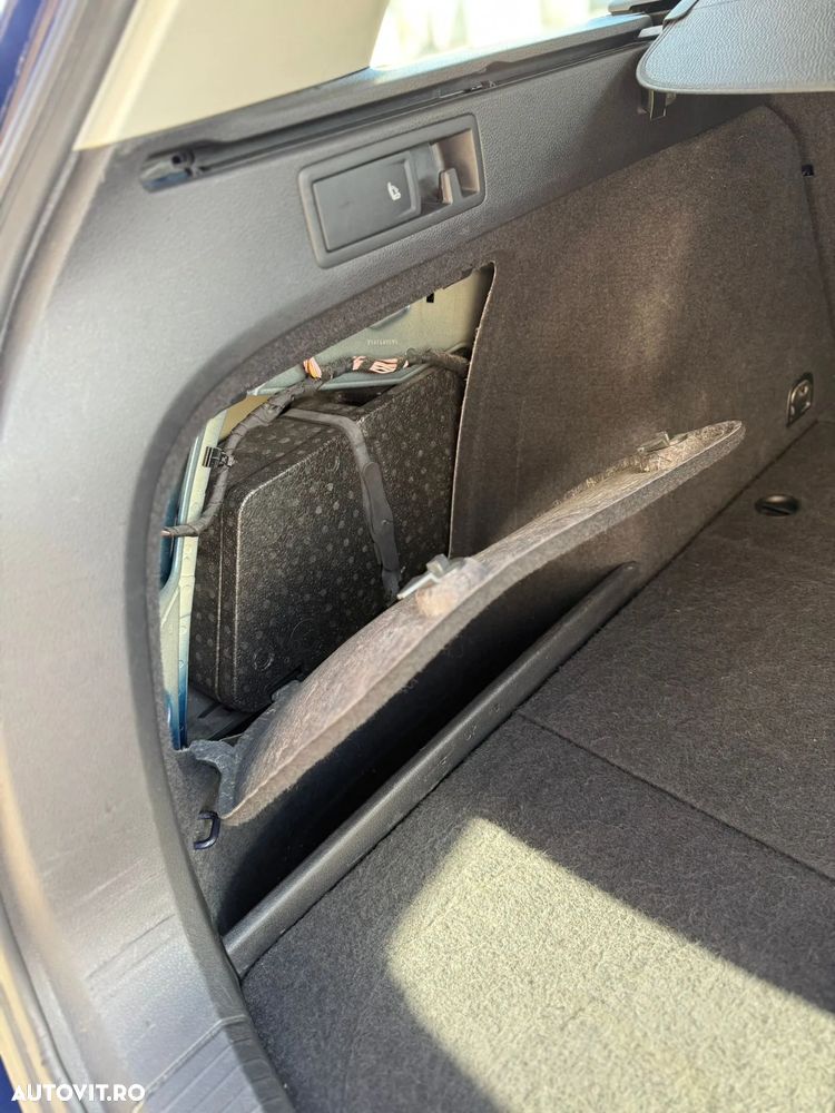 Volkswagen Golf 1.6 TDI Comfortline - 18