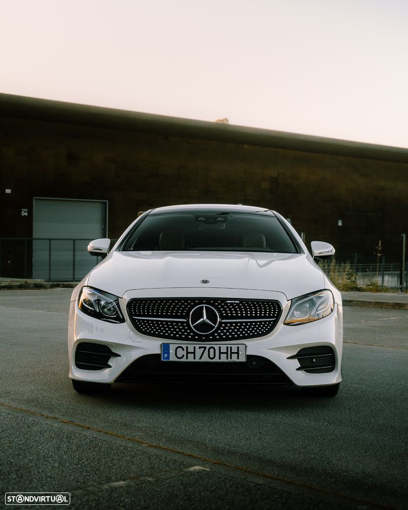Mercedes-Benz E 300 AMG Line - 12