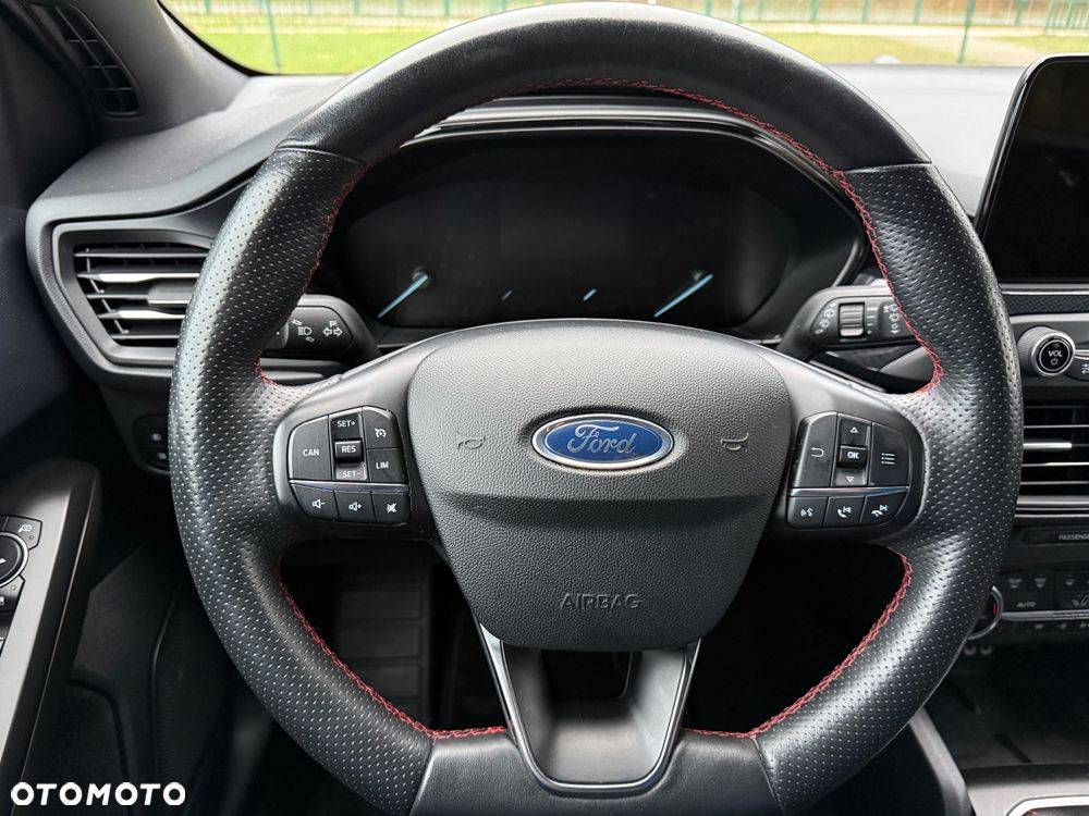 Ford Focus 1.0 EcoBoost mHEV Titanium Style - 11