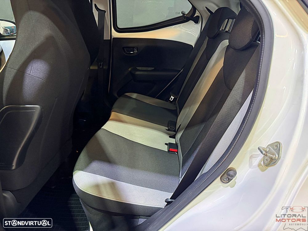 Toyota Aygo 1.0 X-Play Plus - 17