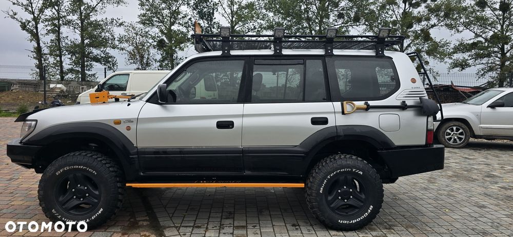 Toyota Land Cruiser - 3
