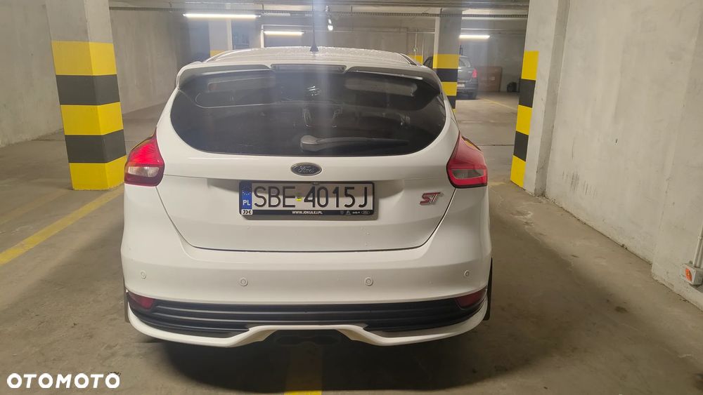 Ford Focus 2.0 EcoBoost ST-2 - 5