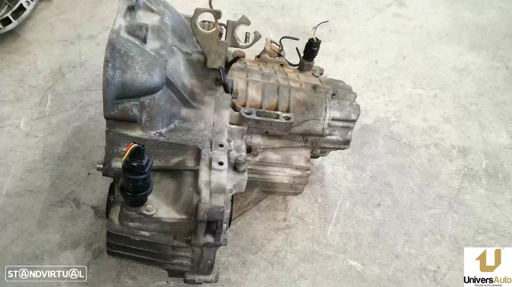 CAIXA VELOCIDADES MITSUBISHI SANTAMO 1999 -AXB - 1