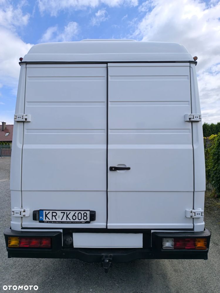 Mercedes-Benz VARIO - 4