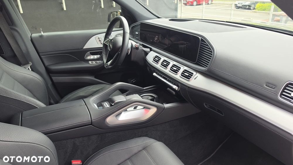 Mercedes-Benz GLE - 27
