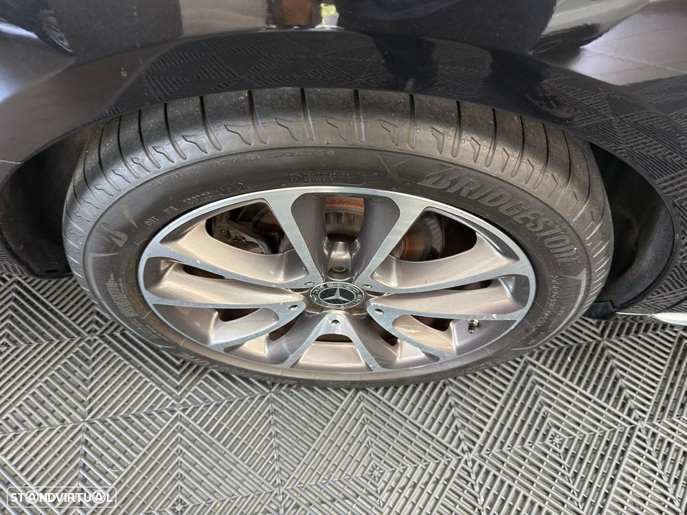 Mercedes-Benz E 220 d Avantgarde+ - 15