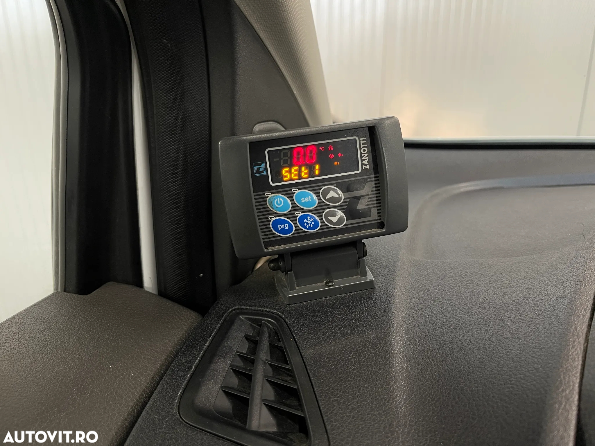 Ford Transit Connect - 15