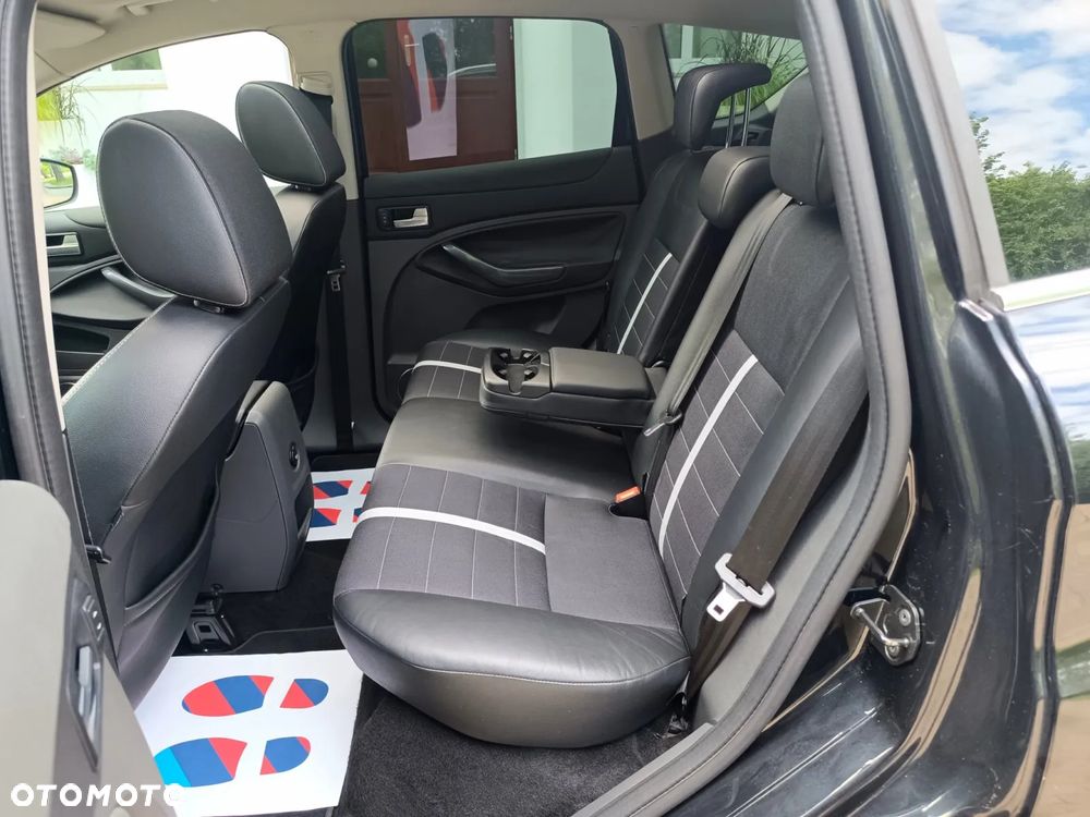 Ford Kuga 2.0 TDCi 4x4 Titanium - 34