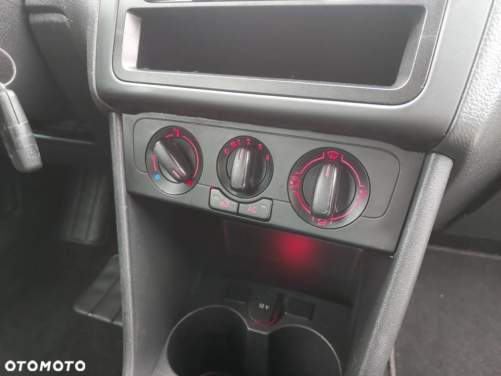 Volkswagen Polo - 28