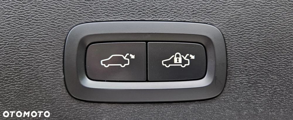 Volvo XC 40 D3 Momentum Pro - 32