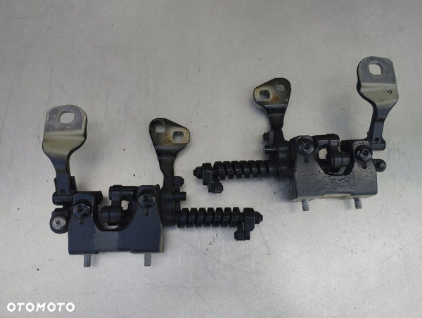 BMW E91 ZAWIAS PRAWY LEWY TYŁ KLAPY BAGAŻNIKA 7119042 7119041