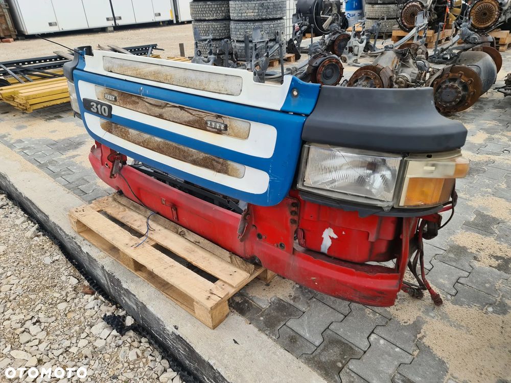 KOMPLETNY ZDERZAK LAMPY BELKA STOPNIE SCANIA P - 3