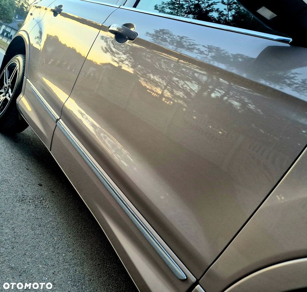 Ford Kuga 2.0 TDCi 4x4 Vignale - 11