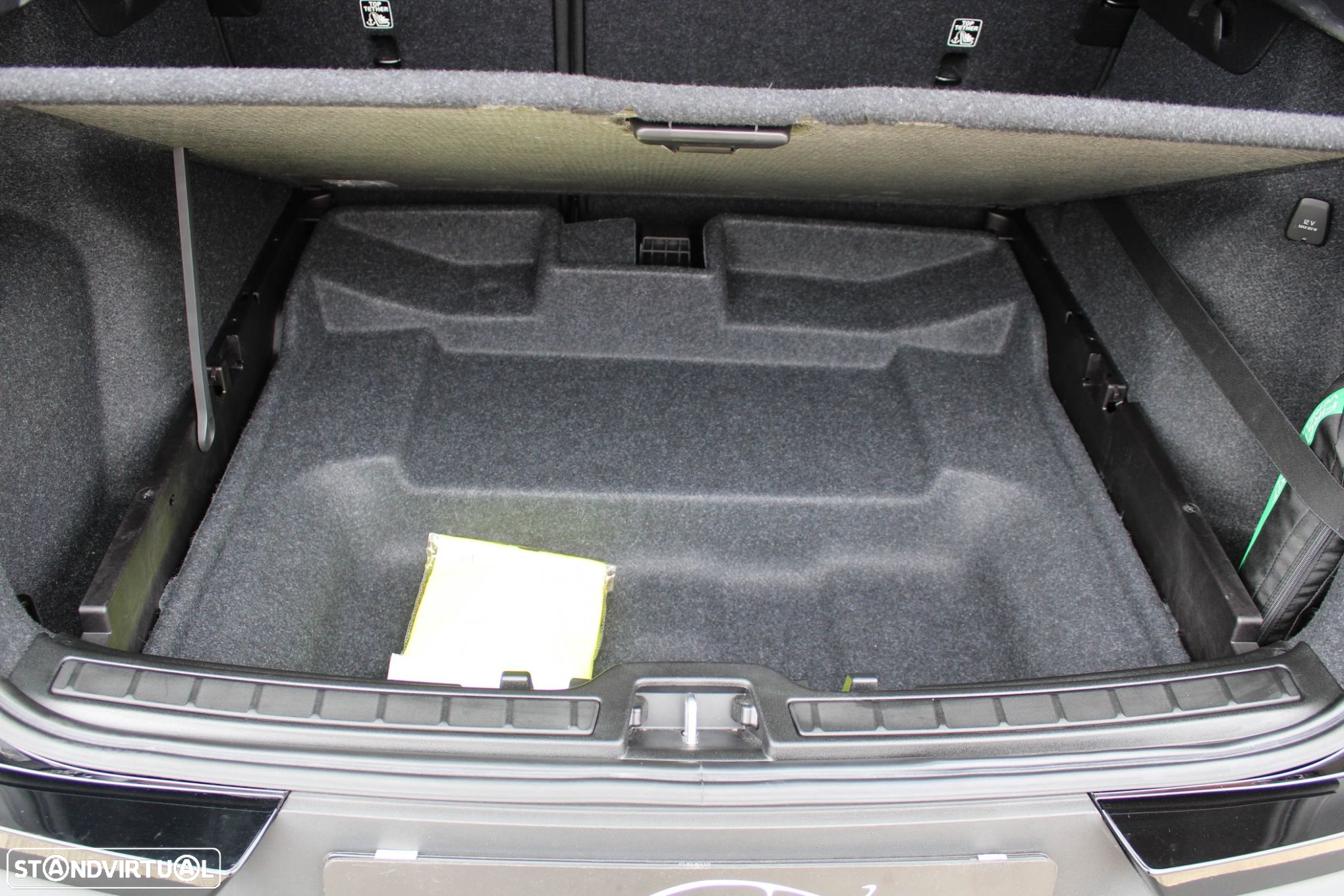 Volvo XC 40 2.0 D3 Momentum Core - 54