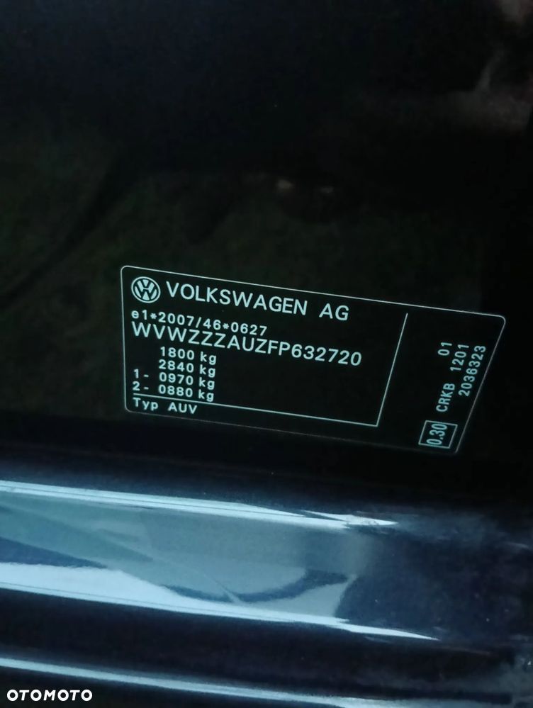 Volkswagen Golf - 25