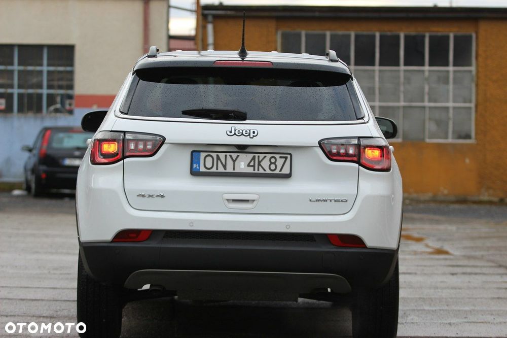 Jeep Compass - 26
