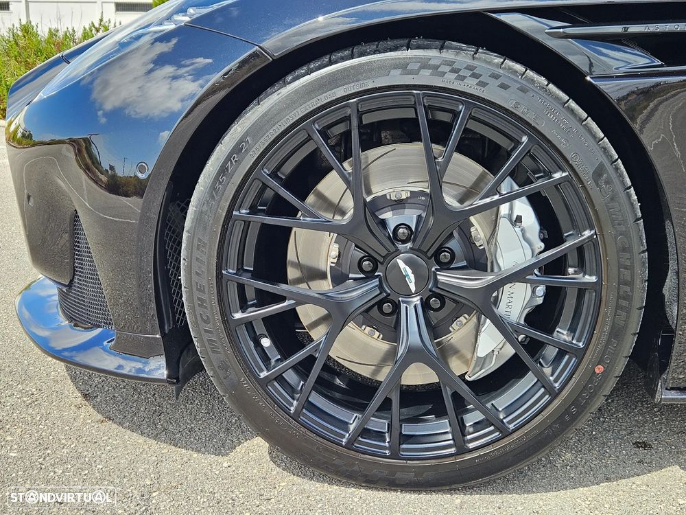 Aston Martin DB12 Coupé V8 - 12