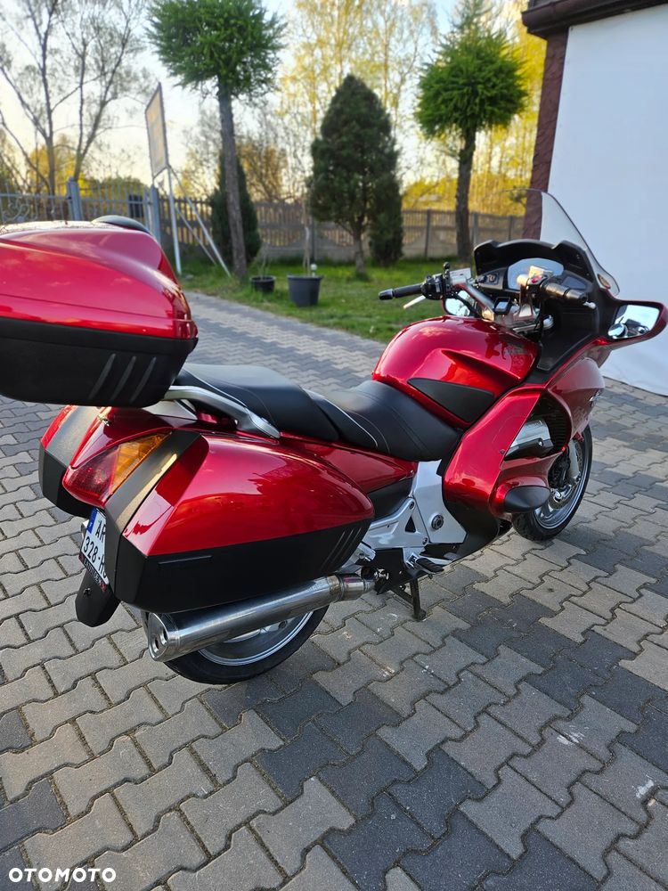 Honda ST - 6